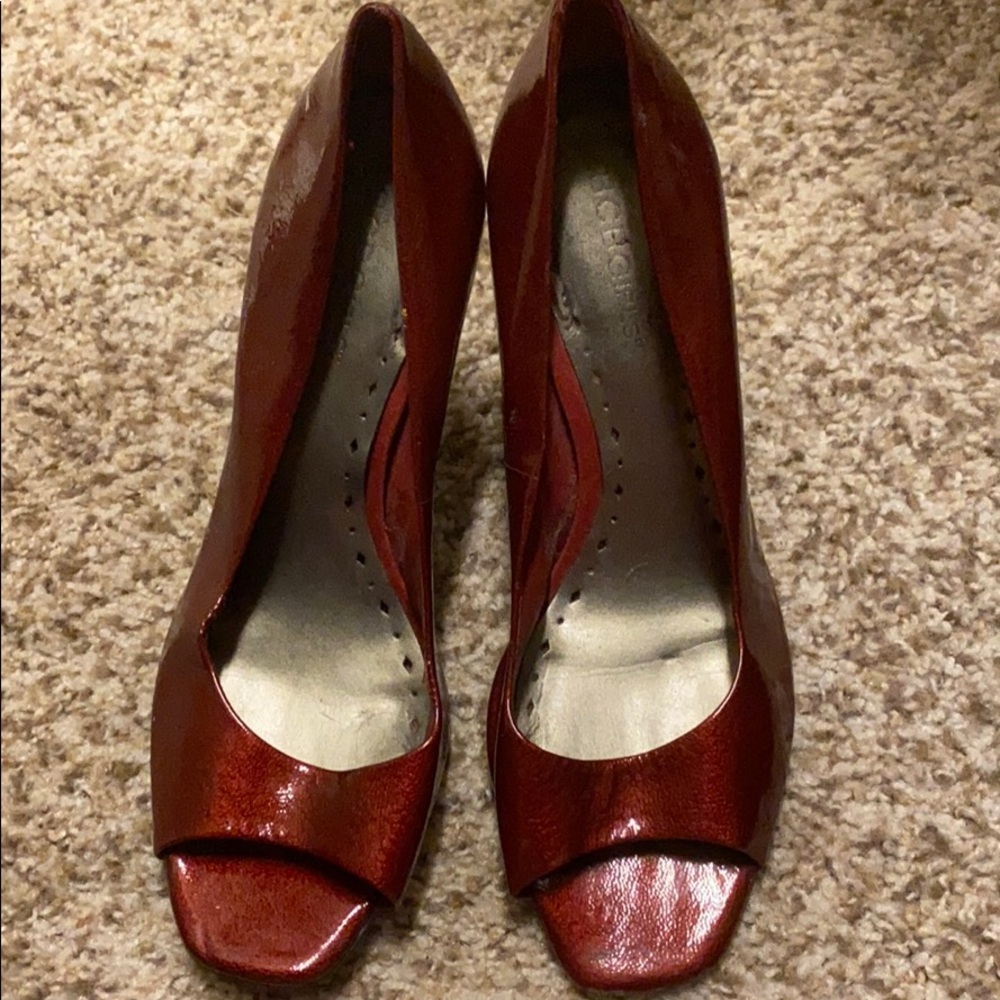Red High Heels - BCBGeneration